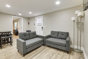 House (2 Bedrooms) | Interior - < 3 Mi to Downtown Greenville! Convenient 2BR Home (Greenville)