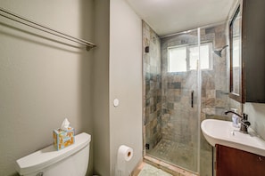 House (3 Bedrooms) | Interior - Home 1/2 Mi to Dtwn Riverside: Families Welcome! (Riverside)