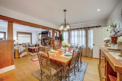 Home 1/2 Mi to Dtwn Riverside: Families Welcome!