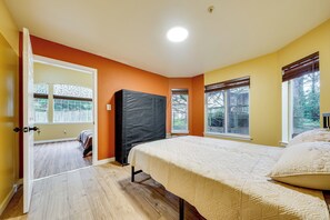 Interior - Pet-friendly Seatac Retreat 6 Mi to Puget Sound! (SeaTac)