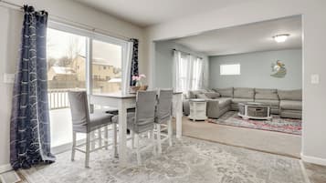 House (4 Bedrooms) | Interior