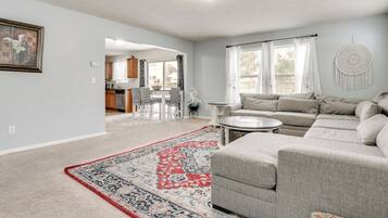 House (4 Bedrooms) | Interior