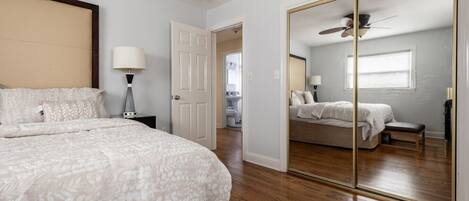 4 Schlafzimmer, Schreibtisch, WLAN, Bettwäsche