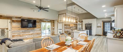 House (4 Bedrooms) | Front of property