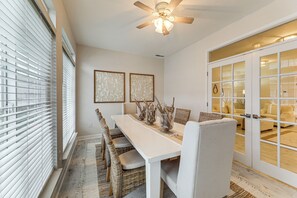 Interior - 2 Mi to Bethany Beach: Townhome w/ Pool Access! (Frankford)