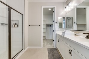 House (4 Bedrooms) | Interior - Serene Outdoor Space: Group Getaway in Maricopa! (Maricopa)