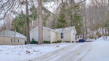 House (1 Bedroom) | Interior