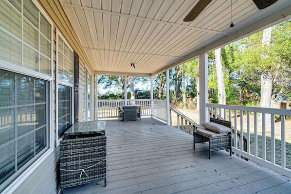 Interior - Paddle, Swim & More! Charming Home in High Springs (High Springs)