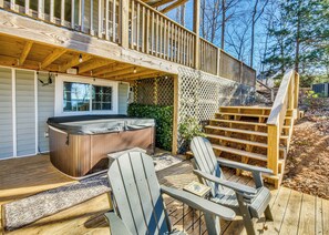 Interior - Waterfront Living on Lake Hartwell: Home w/ Dock (Hartwell)