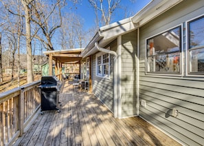 House (5 Bedrooms) | Interior - Lake Haven on Lake Hartwell: Home w/ Hot Tub! (Hartwell)