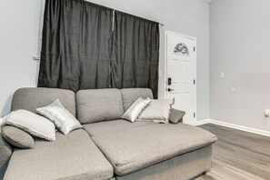 Interior - Easy I-85 Access! Quiet Fairburn Extended Stay (Fairburn)