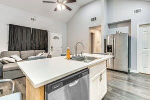 Casa (2 Bedrooms) | Interior