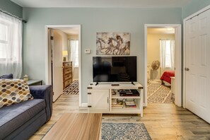 House (2 Bedrooms) | Interior - Woodsy & Charming! Applegate Cabin w/ Large Yard (Applegate)