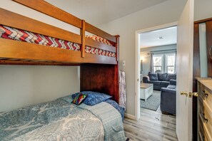 House (2 Bedrooms) | Interior - Woodsy & Charming! Applegate Cabin w/ Large Yard (Applegate)