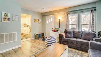 House (2 Bedrooms) | Interior