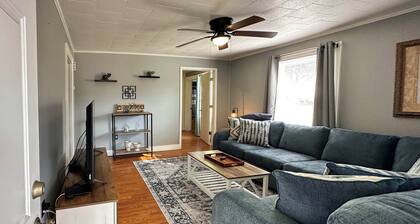 'the Vineyard House' - 2 Mi to Dtwn Mount Airy!