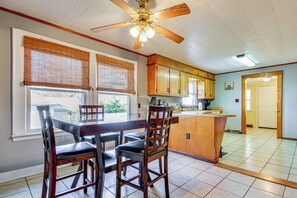 House (2 Bedrooms) | Interior - 'the Vineyard House' - 2 Mi to Dtwn Mount Airy! (Mount Airy)