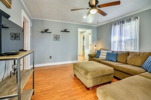 House (2 Bedrooms) | Interior - 2 Mi to Downtown Mount Airy! Cozy Home (Mount Airy)