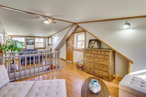 Interior - Bring Your Boat! Woodsy Cottage Near Fayetteville (Fayetteville)