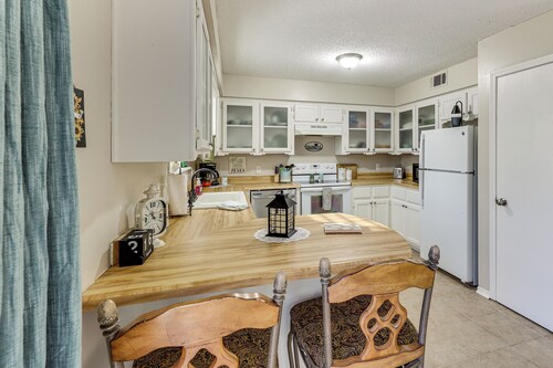 Fish, Hike & Tailgate: Russellville Home w/ Yard