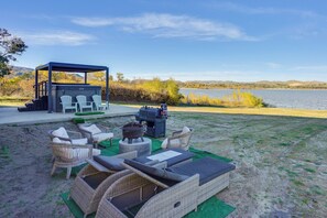 Interior - Waterfront Getaway on Lake Elsinore w/ Swim Spa (Lake Elsinore)