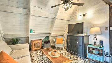 House (1 Bedroom) | Interior