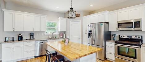 House (3 Bedrooms) | Interior