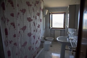 Hair dryer, towels - Immersi nella natura - Appartamento 2 (Chiaie)
