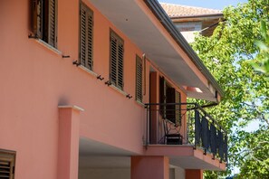 Exterior detail - Immersi nella natura - Appartamento 2 (Chiaie)