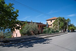 Exterior - Immersi nella natura - Appartamento 1 (Chiaie)
