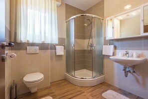 Shower - Villa Lorena Banjole (Istria - Medulin) (Banjole)