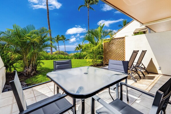 Terrace/patio - Maui Kamaole #H-105 Ocean View Condo across the street from beach, Full A/C (Kihei)
