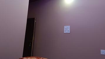 Deluxe Single Room | Free WiFi