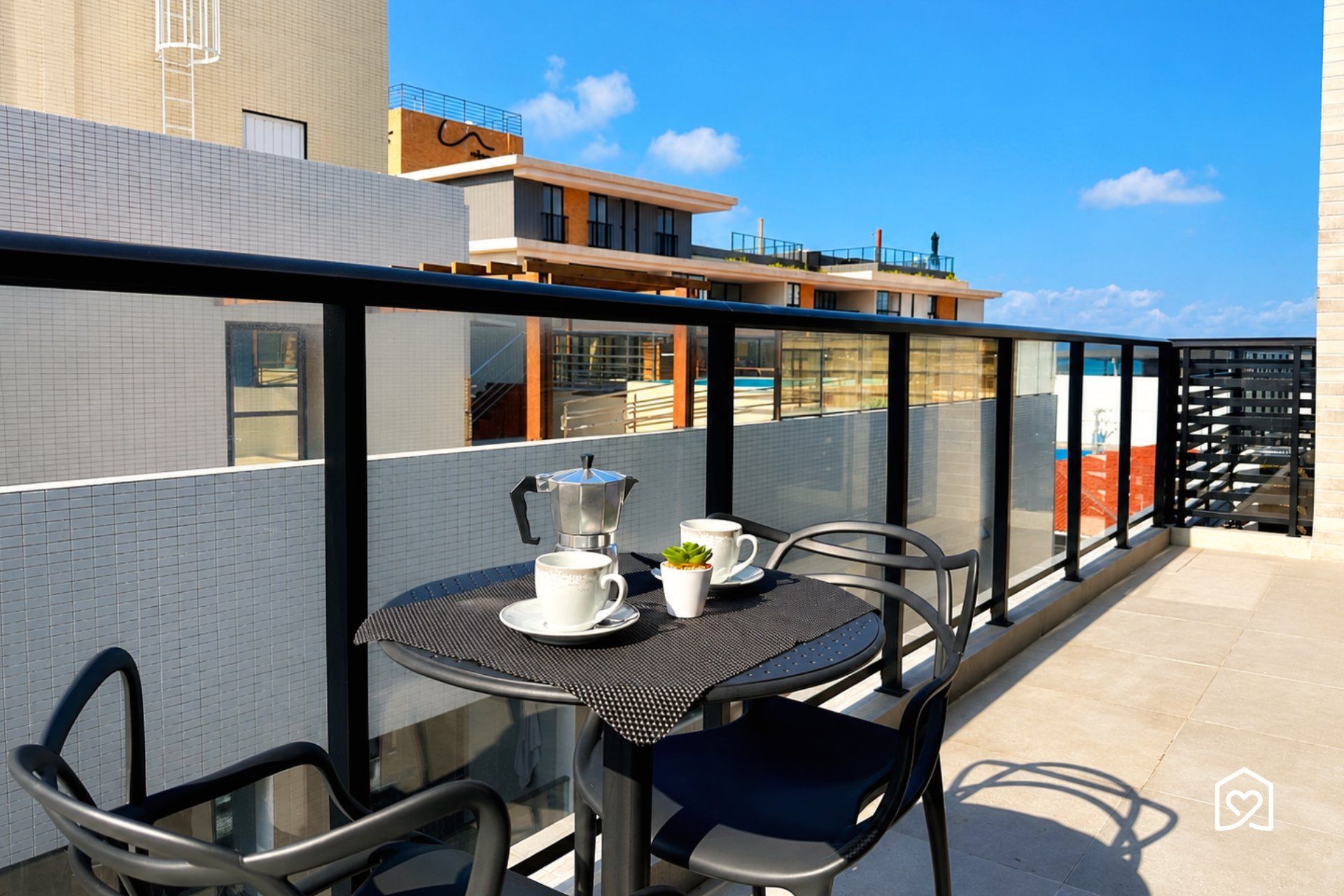 Exclusive Apartment | Outdoor dining