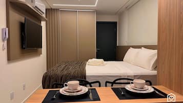 Studio phong cách cổ điển | Khu ăn uống