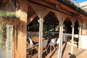 Outdoor dining - 4 Bedroom Villa Sleeps 8 With Private Pool (Vera)