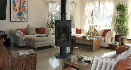 4 Bedroom Villa Sleeps 8 With Private Pool