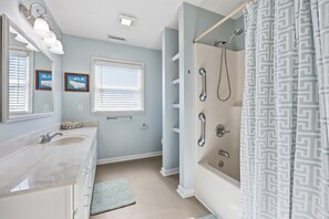 Towels - Peek at the Creek, Short Walk to the Beach (Pawleys Island)