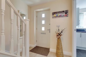 House, 2 Bedrooms, Patio, City View | Interior - Modern Cambridge Home Business & Holiday Stays (Cambridge)