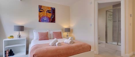 House, 2 Bedrooms, Patio, City View