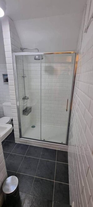 Hair dryer, toilet paper - 3 bedroom 1st Floor Flat in Hastings Old Town (Hastings)