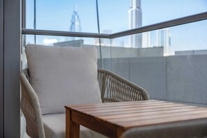 Property grounds - StayShort - 1BR Downtown with Burj Khalifa View Sleeps 4 (Downtown)