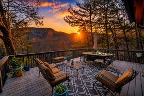 Outdoor dining - Home w/Hot Tub*Resort Access* Game Room (Lake Lure)