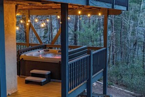 Outdoor spa tub - Home w/Hot Tub*Resort Access* Game Room (Lake Lure)