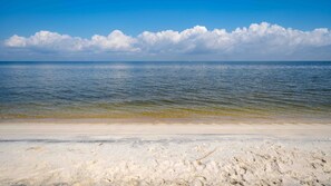 Beach - Seas The Day - 2830 Bienville Blvd 5 Bedroom Home (Dauphin Island)