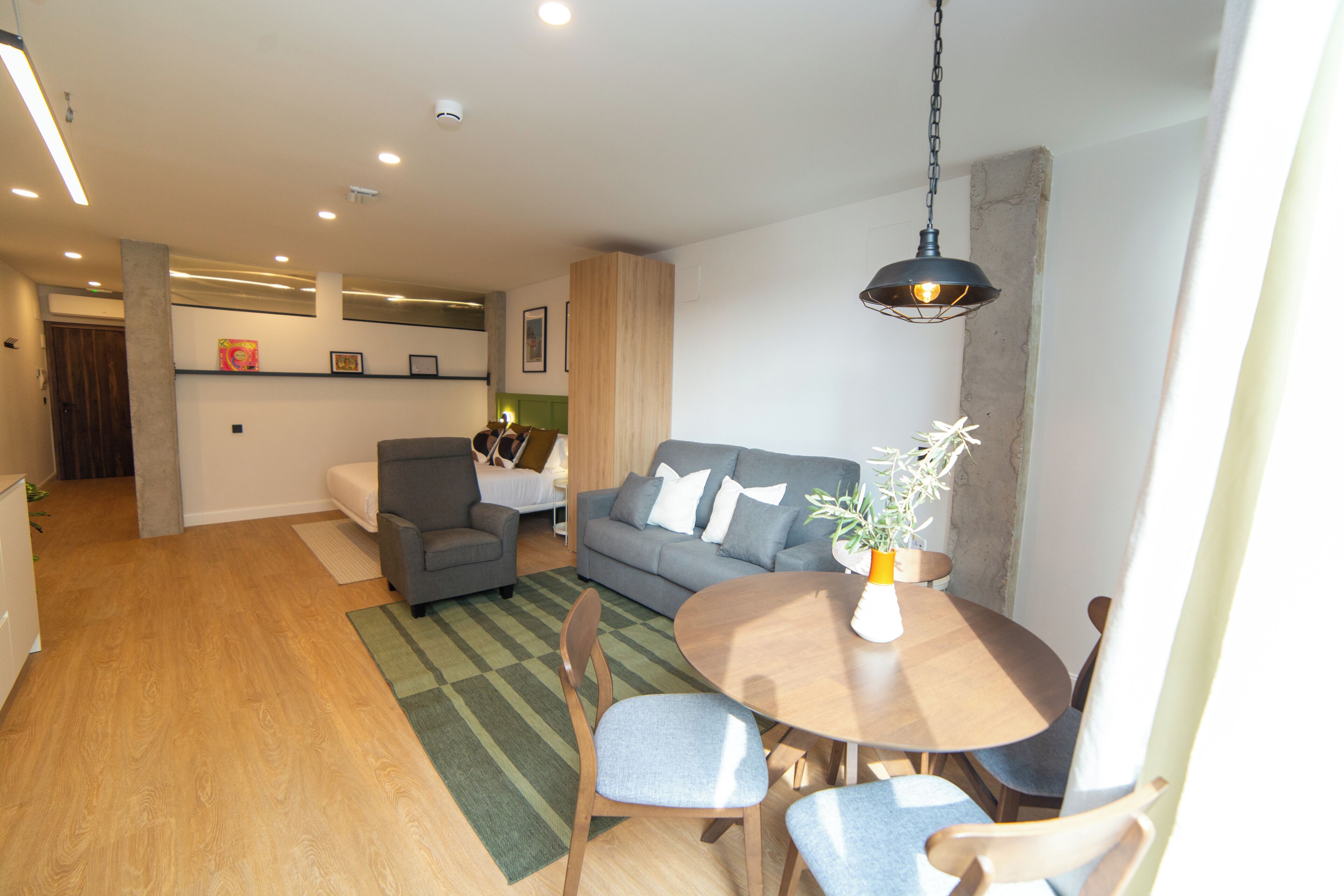 Studio – comfort, 1 queensize-seng med sovesofa, terrasse | Memory foam-senger, safe på rommet og individuelt dekorert