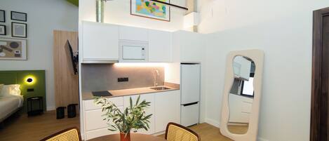 家庭開放式客房 | 私人廚房 | 大型雪櫃/冰箱、微波爐、爐具、多士爐