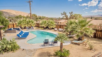 Hus, 4 soverom | Basseng | Et oppvarmet basseng