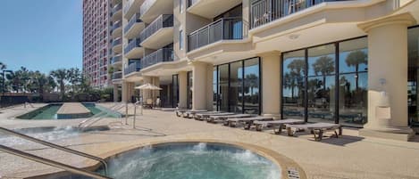 Condo, 4 habitaciones | Alberca | Alberca techada y alberca climatizada