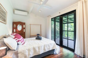 4 chambres, fer et planche à repasser, lit parapluie, Wi-Fi gratuit